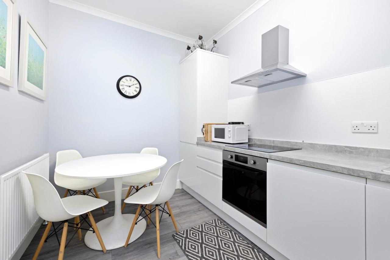 Apartamento Joivy Modern Flat On Rose Street Edimburgo Exterior foto
